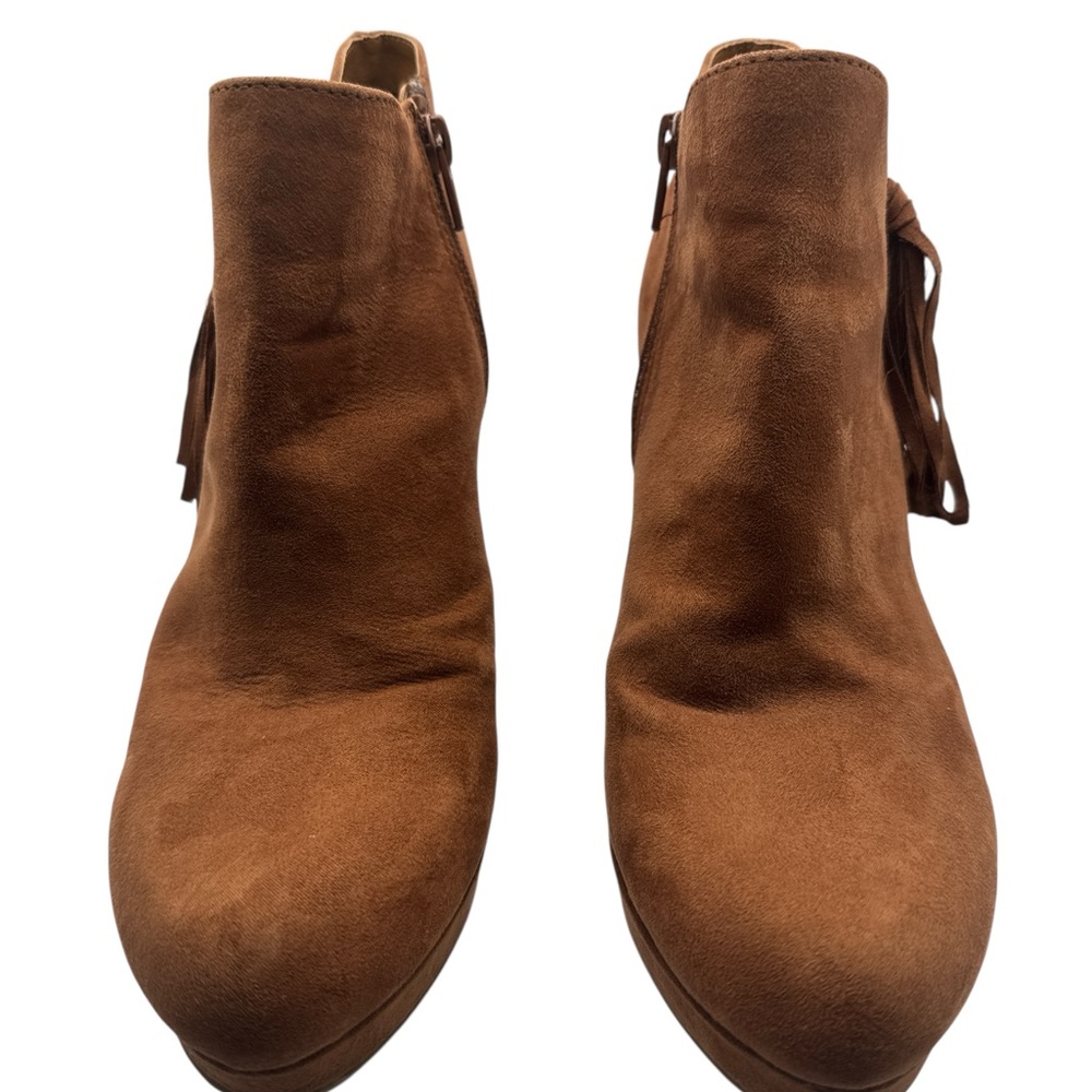 Unlisted By Kenneth Cole Woman’s Sz 8.5 Wide Brown Suede Ankle Boots Side Fringe